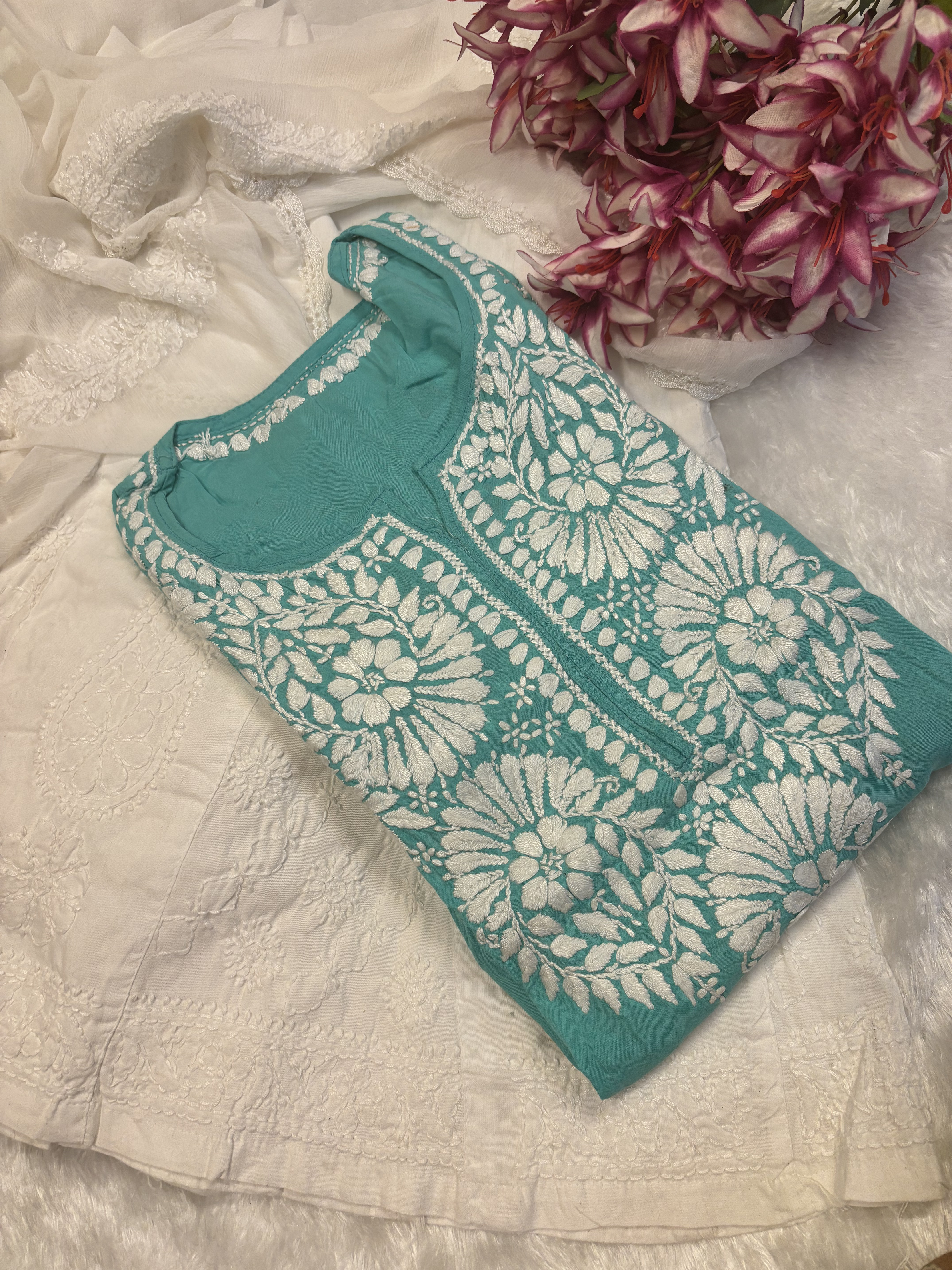 Handmade Chikankari Cotton Fabric Kurti